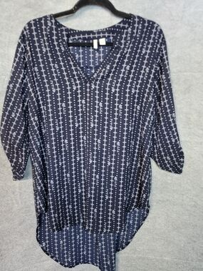 EST. 1946 Navy V-Neck Dotted Stripe Tunic Top